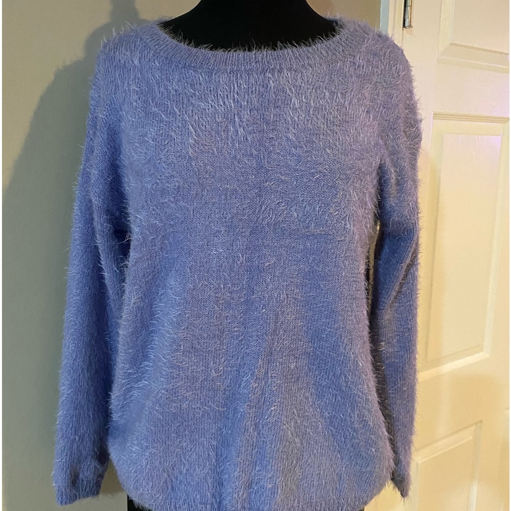 K.Jordan xtra soft beautiful lavender sweater size M